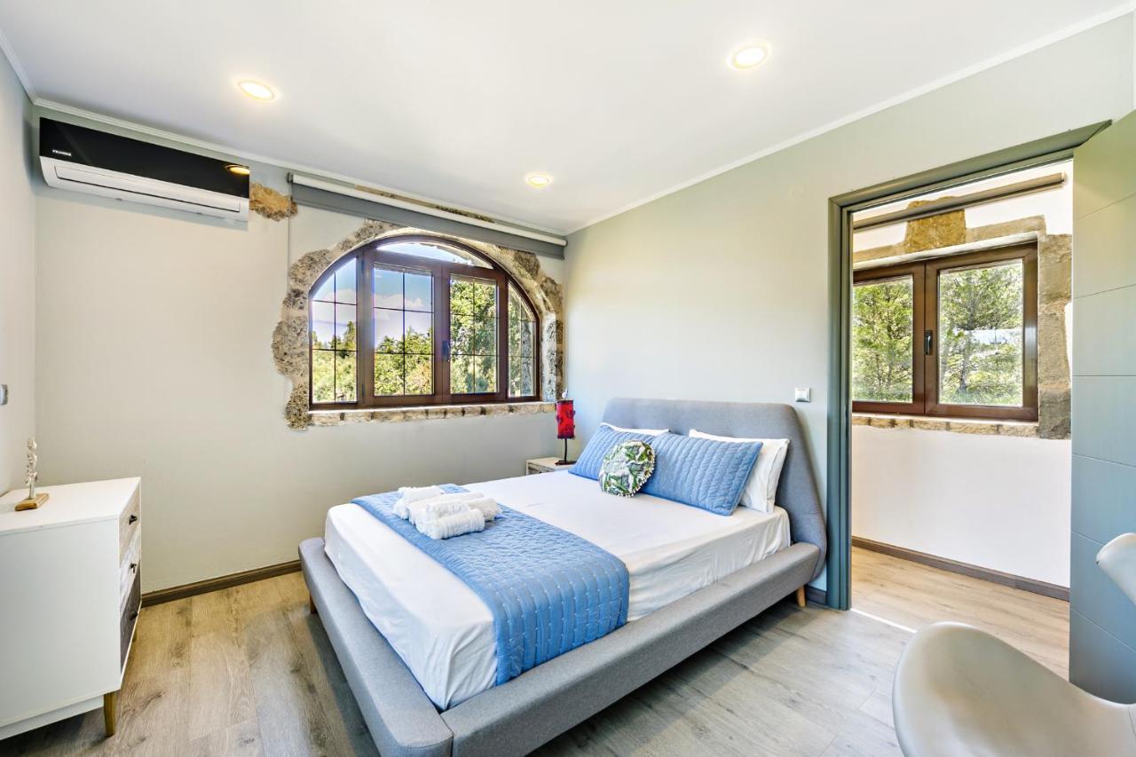 Filia Stone Villa *
